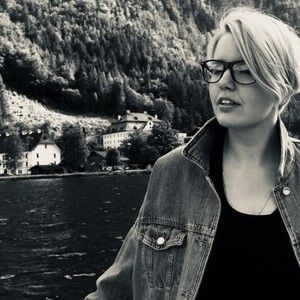 Meet your Posher, Emilia west